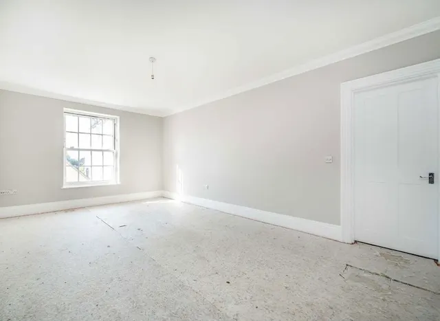 Thames Street, Lower Sunbury, TW16, photo 2