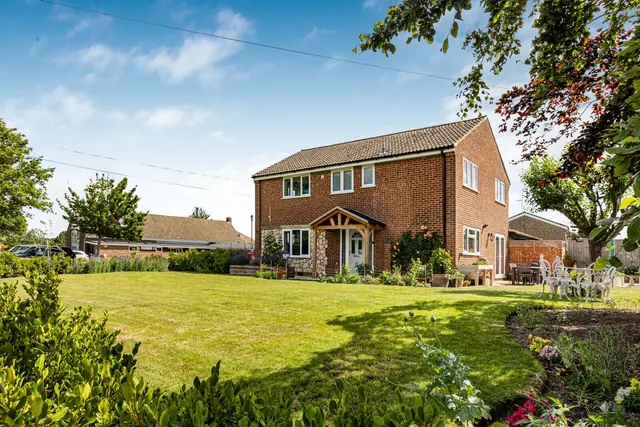Brookside, East Hanney, OX12, photo 1