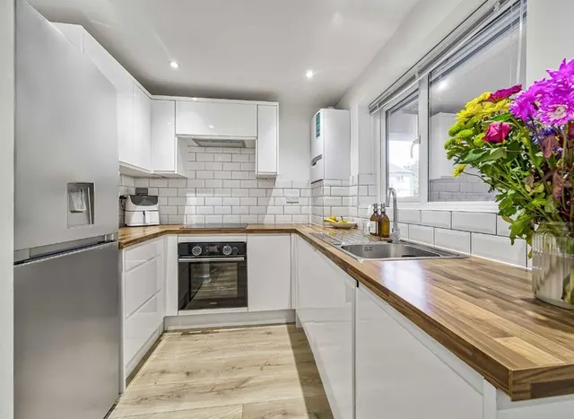 Photo 2 — Abbeyfields Close, Willesden, NW10