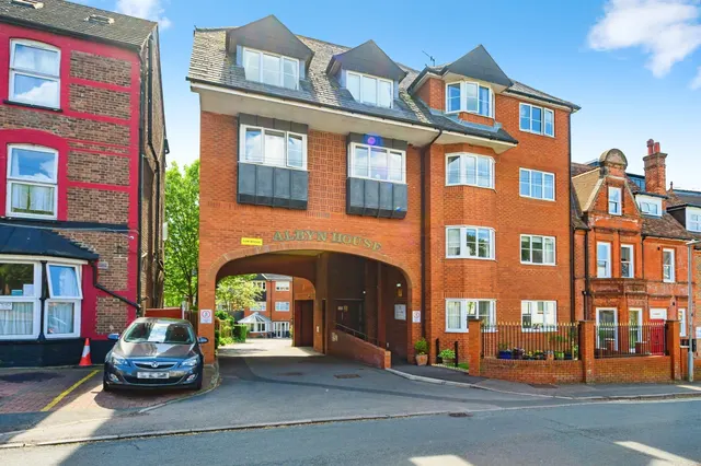 Alexandra Road, Hemel Hempstead, photo 1