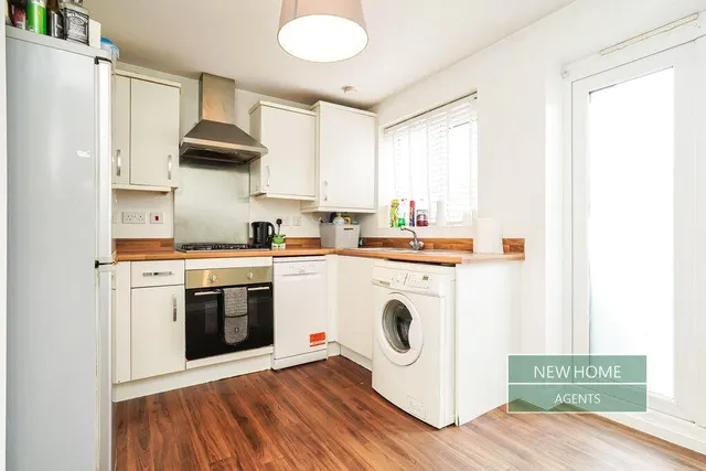 Lightning Grove, Hucknall, NG15, photo 3