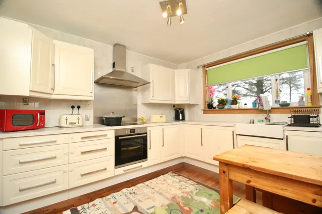 Photo 3 — Luckenhill Drive, Upperton, ML6 7TS