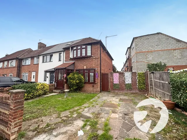 2 bedroom house, Framlingham Crescent, London, SE9