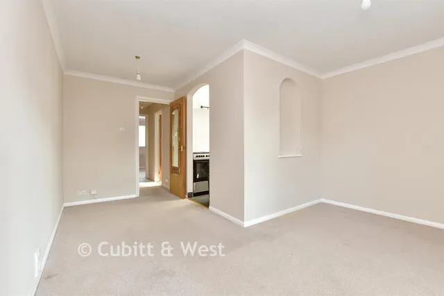 Poppy Close, Wallington, SM6, photo 3