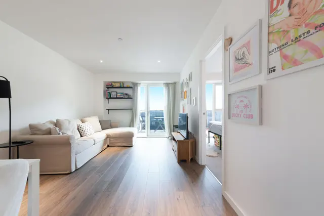 Heartwell Avenue, E16, photo 3