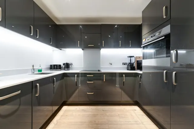 Heartwell Avenue, E16, photo 2