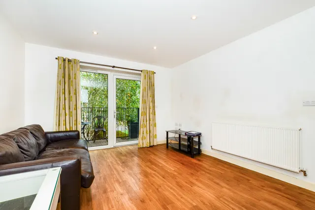 Unwin Way, Stanmore Fees Apply, HA7, photo 2
