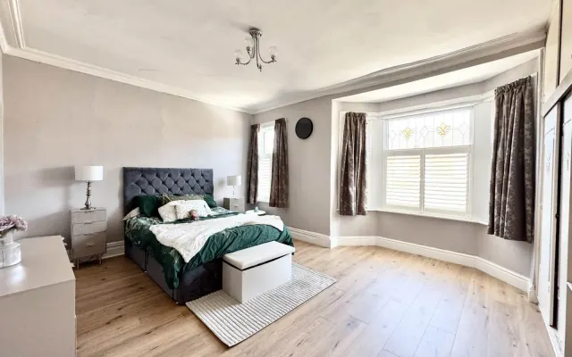 Photo 3 — Dentons Green Lane, Dentons Green