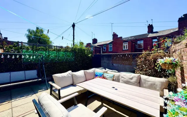 Photo 2 — Dentons Green Lane, Dentons Green