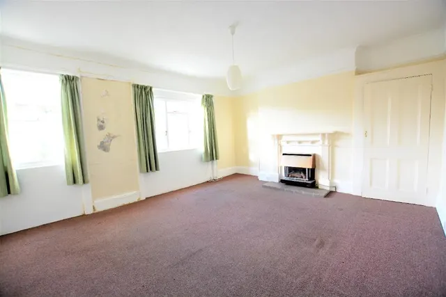 Photo 2 — Buckingham Road, Brighton, BN1