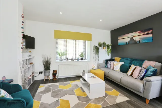 Photo 2 — Cromwell Place, East Grinstead