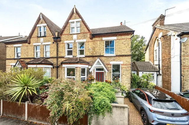 Photo 3 — Selby Road, London, SE20