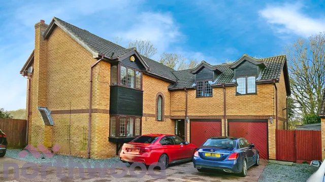 Broadland Drive, Thorpe End, NR13, photo 2