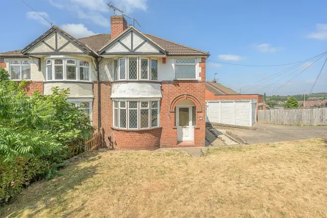 Oak Park Road, Stourbridge, DY8 5YG, photo 1