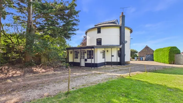 Ixworth Road, IP31, photo 1