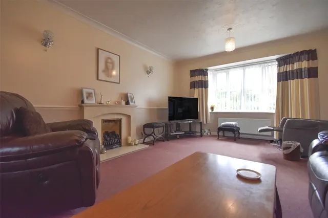 Photo 2 — Laurel Gardens, Aldershot, Hampshire, GU11 3TQ