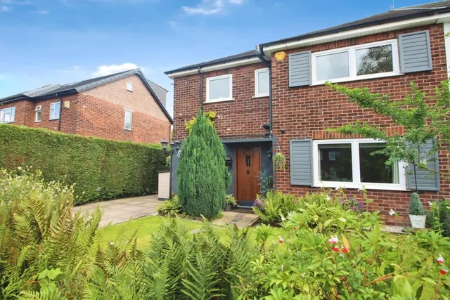 Shawdene Road, Manchester, photo 1