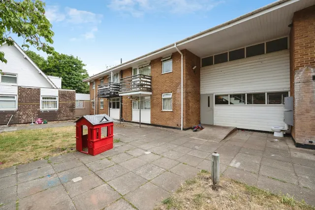 Lily Street, West Bromwich, photo 1