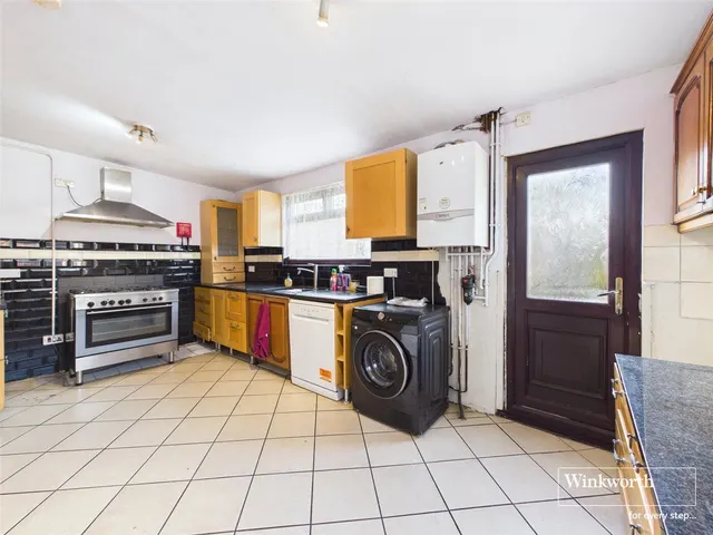 D'arcy Drive, Harrow, HA3, photo 2