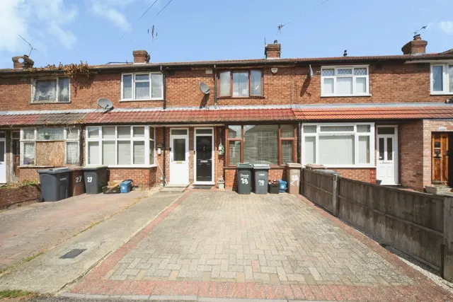 Peartree Road, Luton, photo 1