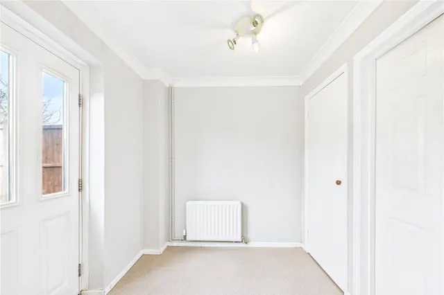 Browning Close, Thatcham, RG18, photo 3