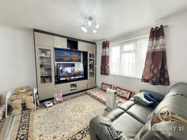 Norwood Road, Southall, UB2, photo 2