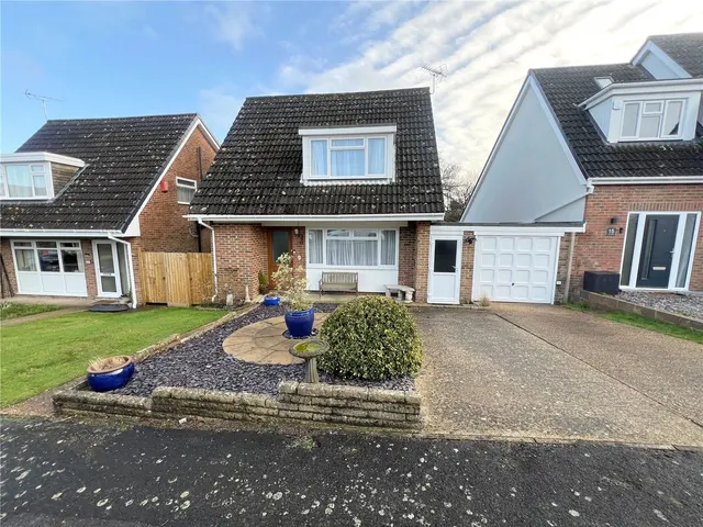 Photo 2 — Sunningdale, Hythe, Southampton, Hampshire, SO45