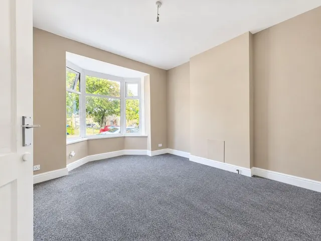 Woodhead Road, Sheffield, S2, photo 3