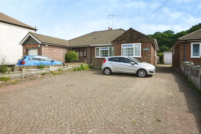 Woodman Road, Warley, CM14, photo 1