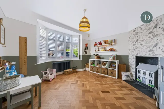 Heath Grove, Little Sutton, CH66, photo 2