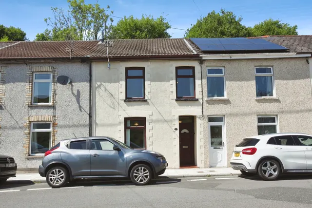 Hillside Terrace, Wattstown, CF39, photo 1