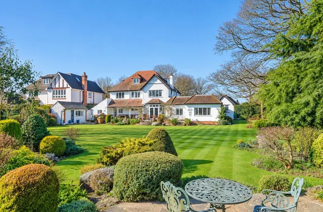Photo 2 — Austenway, Gerrards Cross, Bucks, SL9 8NN