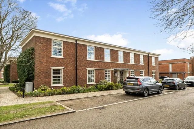 Building Trenchard Lane, Bicester, OX27, photo 1