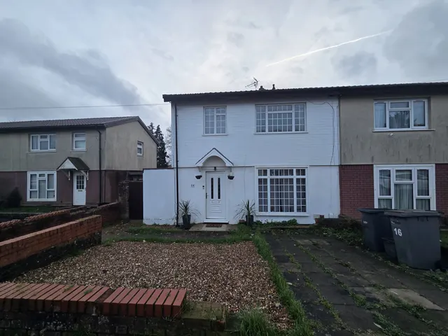 Williton Road, LU2, photo 1