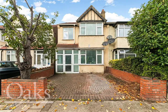 Streatham Vale, London, SW16, photo 1