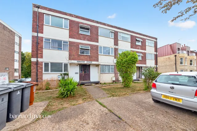 Station Road, Barnet, photo 1