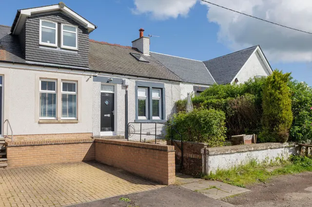 Morris Bank, Old Deans Road, Bathgate, photo 1