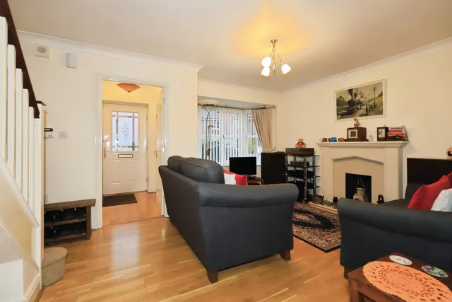 Ray Mercer Way, Kidderminster, DY10, photo 2