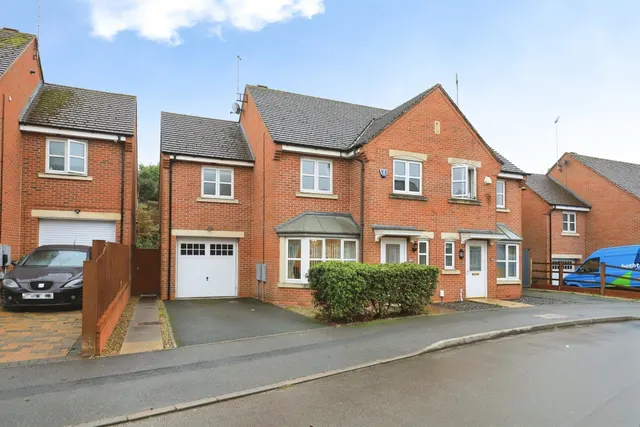 Ray Mercer Way, Kidderminster, DY10, photo 1
