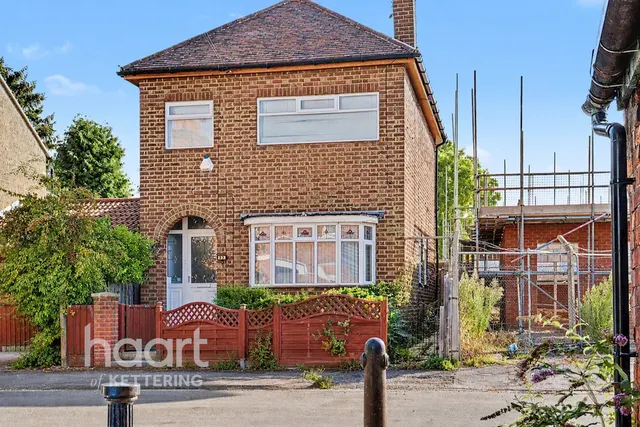 Lawson Street, Kettering, NN16, photo 1