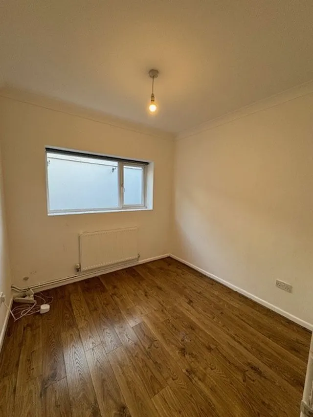 Wimborne Road, Bournemouth, BH9, photo 3