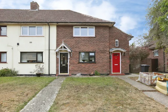 St. Nicholas Avenue, Gosport, photo 1