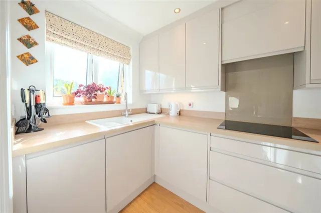 Primrose Court, Primley Park View, LS17, photo 3