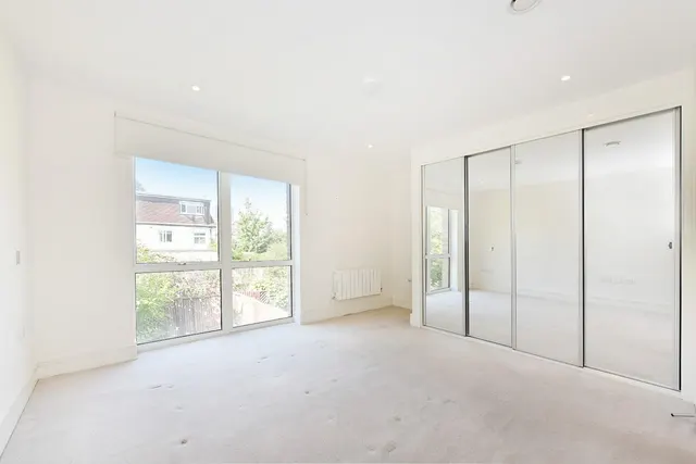 Sir Alexander Close, Acton, W3, photo 3