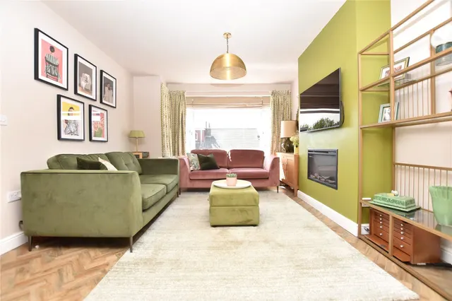 West Lea Drive, Tingley, WF3, photo 2