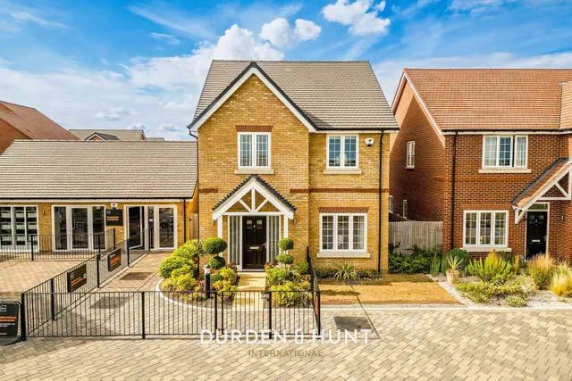 Ufford Chase, Great Bentley, CO7, photo 1