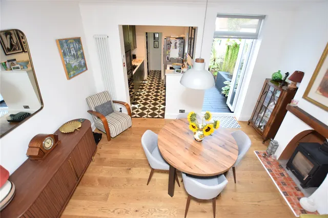 Photo 2 — Somerset Road, Farnborough, Hampshire, GU14 6DP