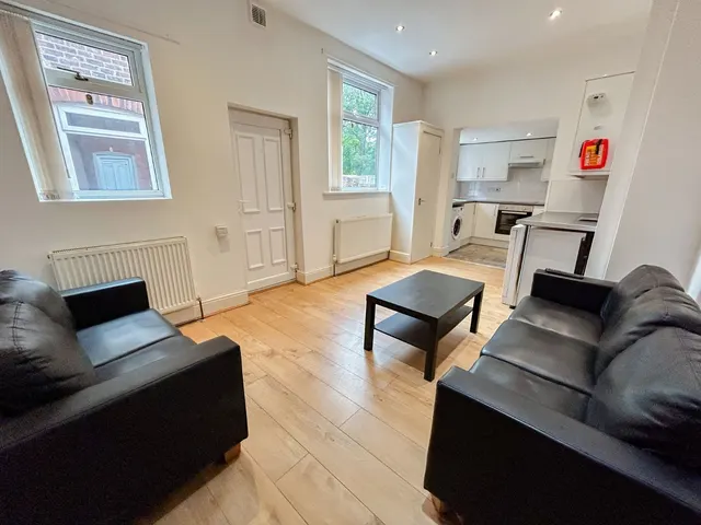 Mabfield Road, Manchester, M14, photo 3