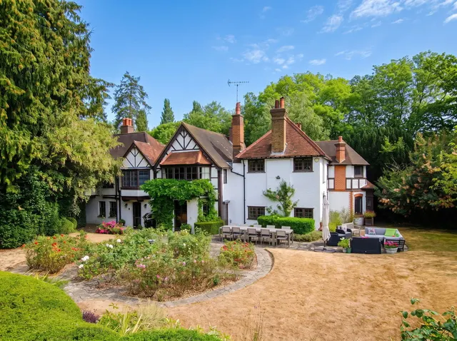 Cheney Street, Pinner, HA5, photo 1