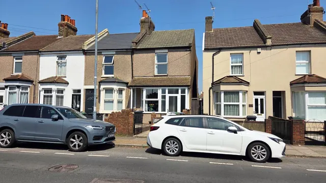 St. Vincents Road, Dartford, DA1 1UX, photo 1